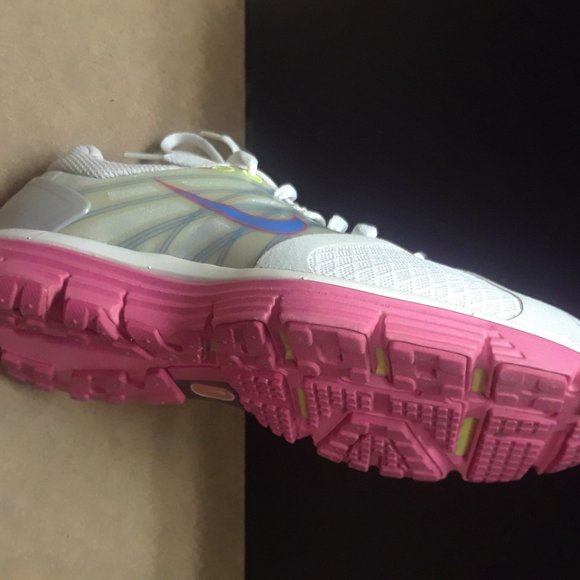 Nike Running Shoes - Picture 5 of 9